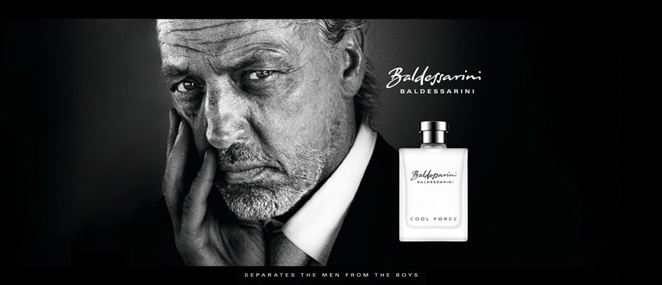 Werbemotiv für Baldessarini Cool Force: Schwarz-weiß-Porträt eines reifen Mannes mit ernstem Blick, daneben der Parfumflakon mit silbernem Verschluss und weißem Etikett. Darüber das Baldessarini-Logo, darunter der Slogan „Separates the men from the boys.“