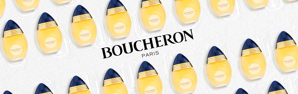 Mehrere tropfenförmige Parfumflakons von Boucheron in Goldgelb mit blauen Verschlüssen sind diagonal auf weißem Hintergrund angeordnet. In der Mitte steht der Schriftzug „Boucheron Paris“.